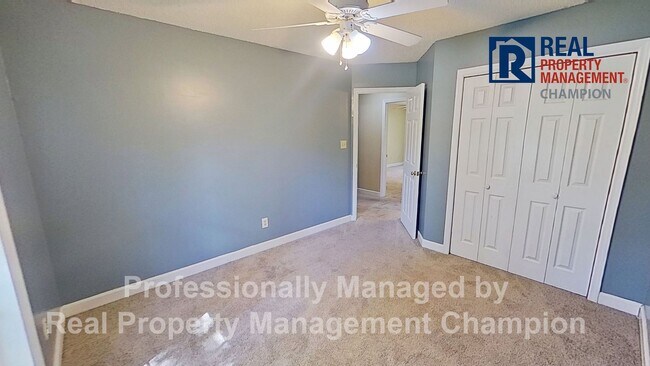 Building Photo - 315 Peppertree Ct