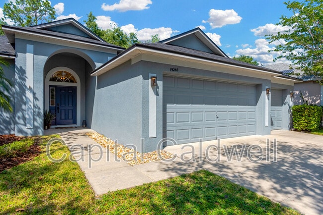 Building Photo - 19246 Meadow Pine Dr