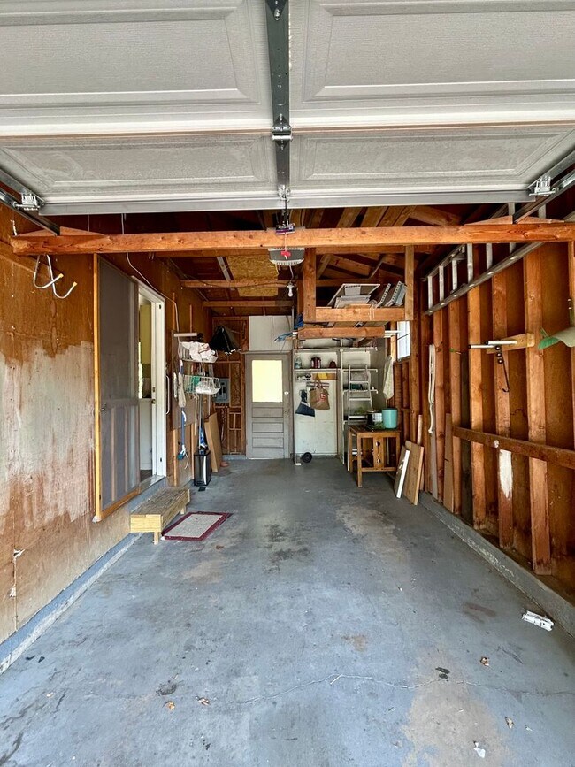 Building Photo - 3505 Eastman Ave