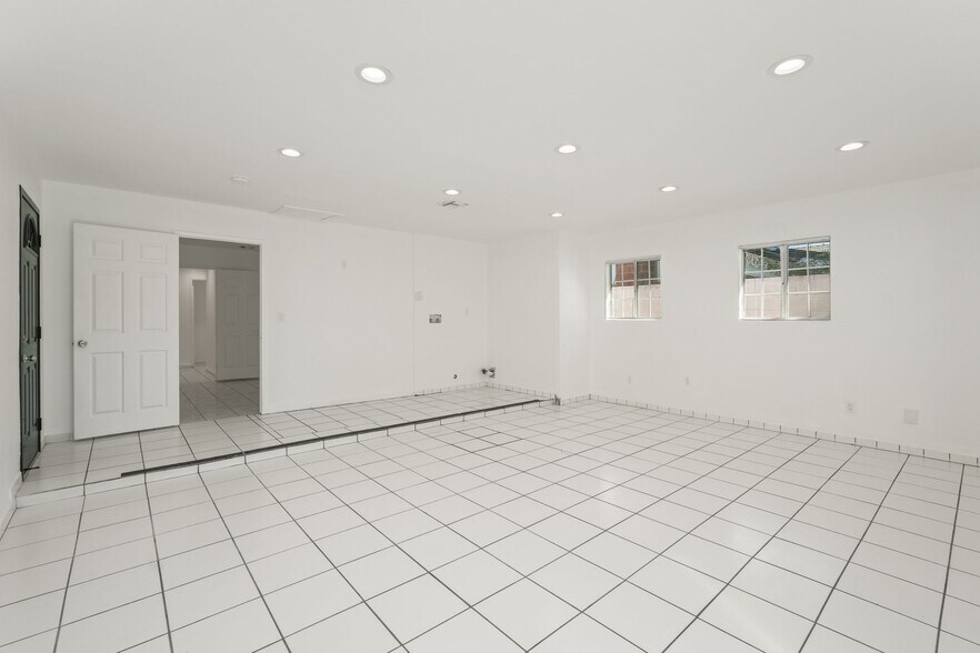 Building Photo - 12755 Judd St