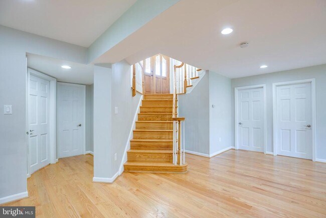 Building Photo - 1208 Forestwood Dr