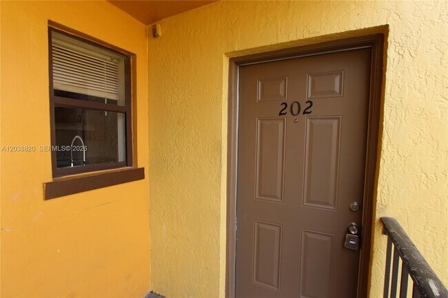 Building Photo - 650 NW 114th Ave