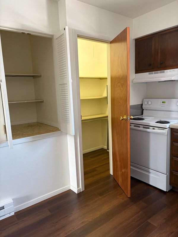 Building Photo - 1717 Moore St