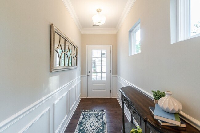 Building Photo - Foxland Crossing Gem: 3BR, 2.5BA, SS Appliances, 1-Car Garage!