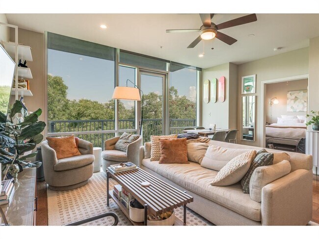 Building Photo - 1600 Barton Springs Rd