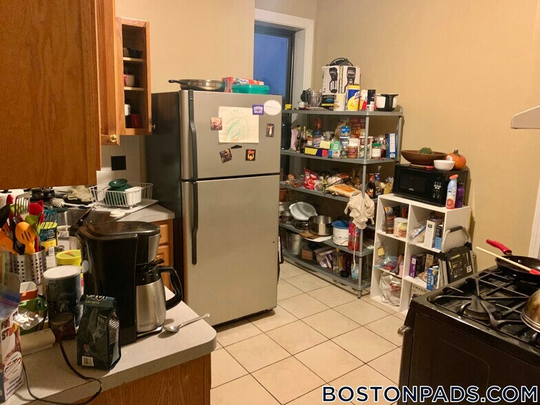 Building Photo - 17 Highgate St