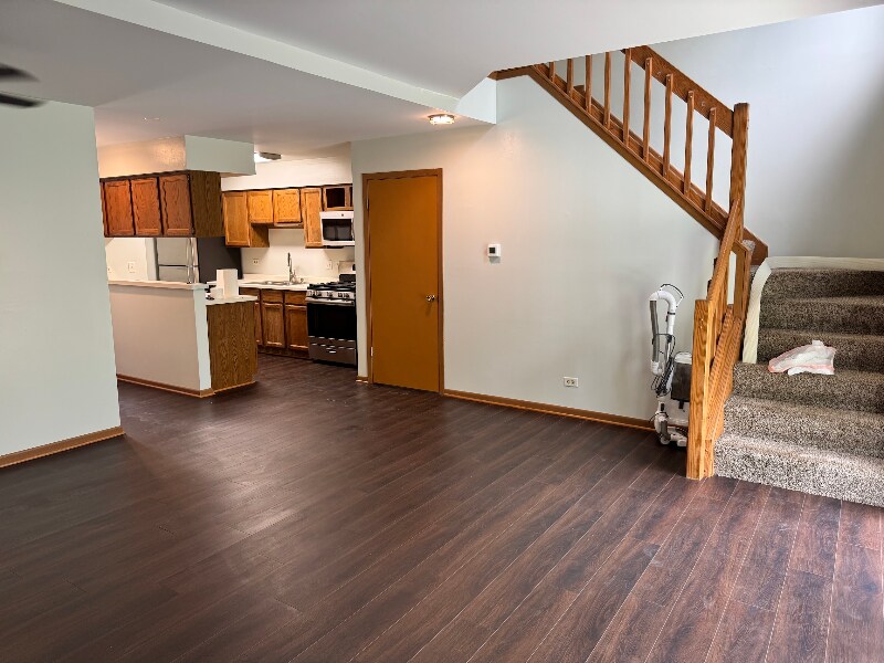 Building Photo - 1407 Oak Leaf Ln