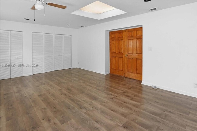 Building Photo - 706 S 19th Ave