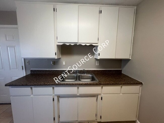 Building Photo - 27333 Mesquite St
