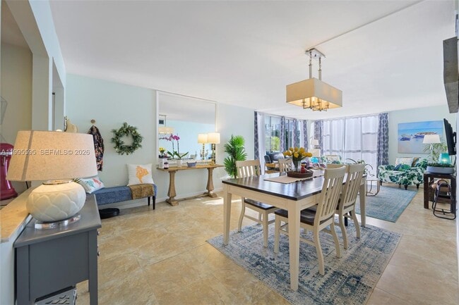 Building Photo - 20515 E Country Club Dr