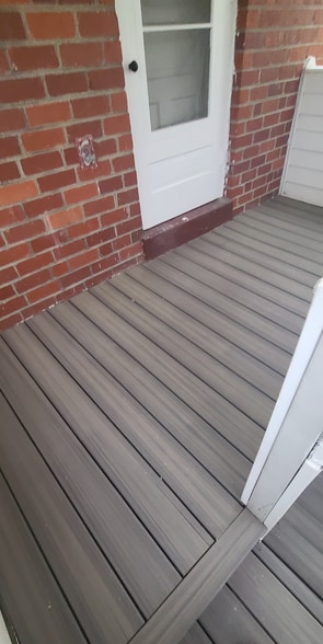 2nd Entrance/Balcony - 5705 36th Ave