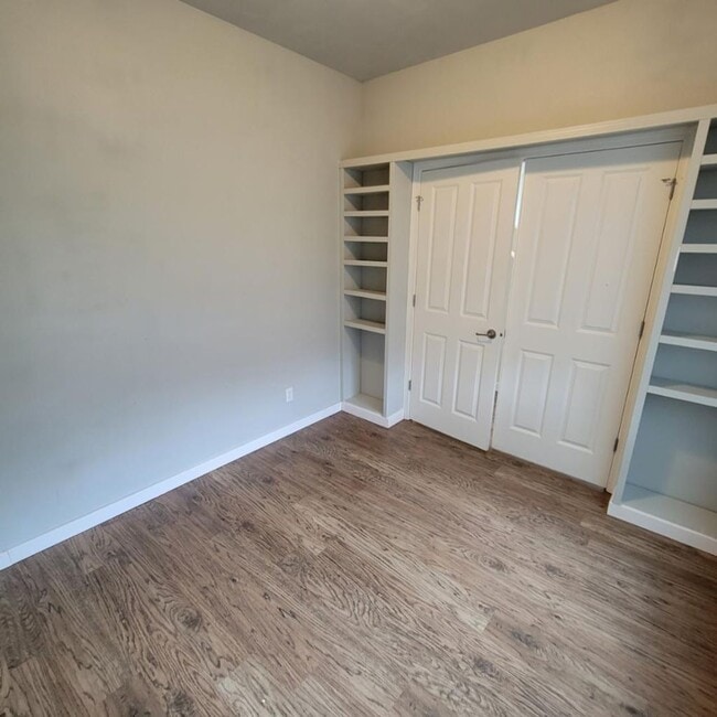 Building Photo - 4 Bedroom plus den, Lacey/Meridian Campus Home for Rent