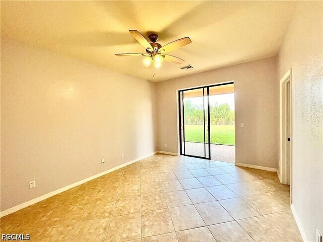 Building Photo - 12074 Country Day Cir
