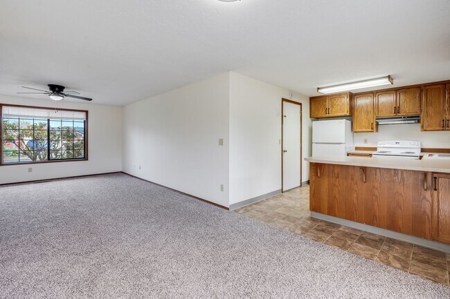 Building Photo - FEW1330-1332