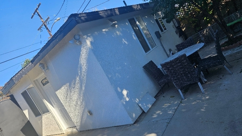 Building Photo - 18209 Saticoy St