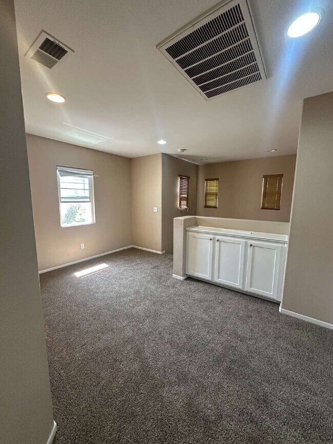 Building Photo - $3,750- 3 Bed / 3 Bath Home in National City