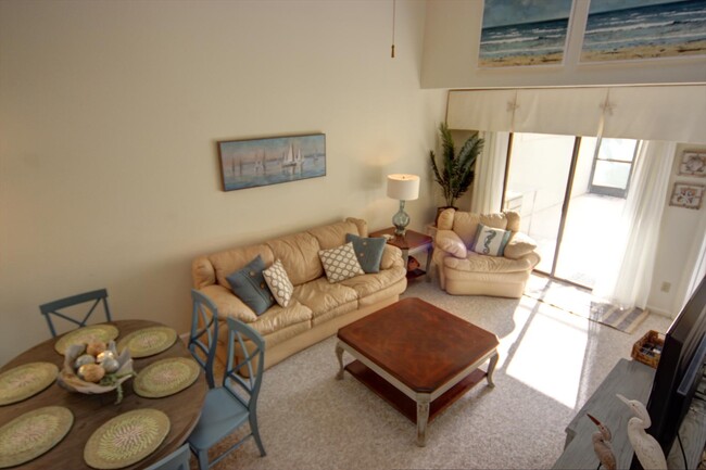 Building Photo - 508 Sea Oats Dr