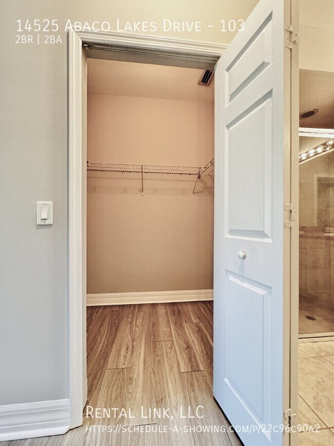 Building Photo - 14525 Abaco Lakes Dr