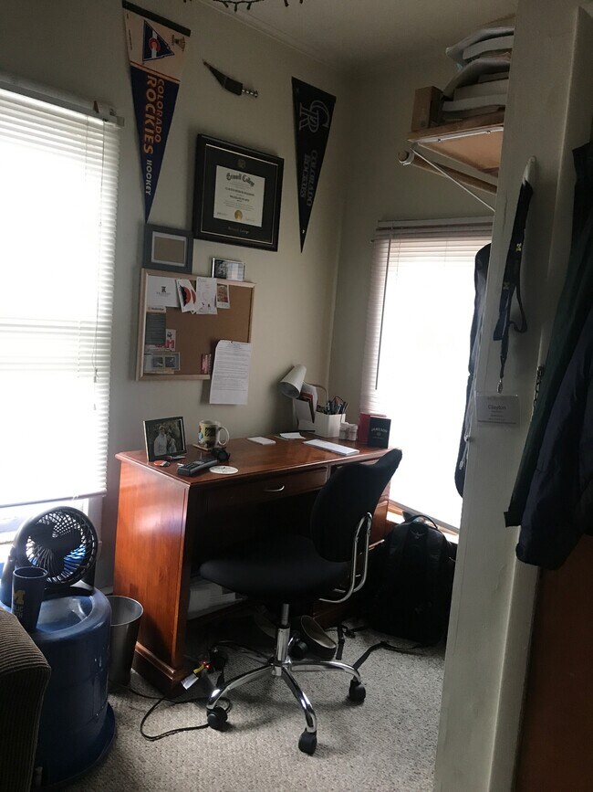 Building Photo - 523 N Main St