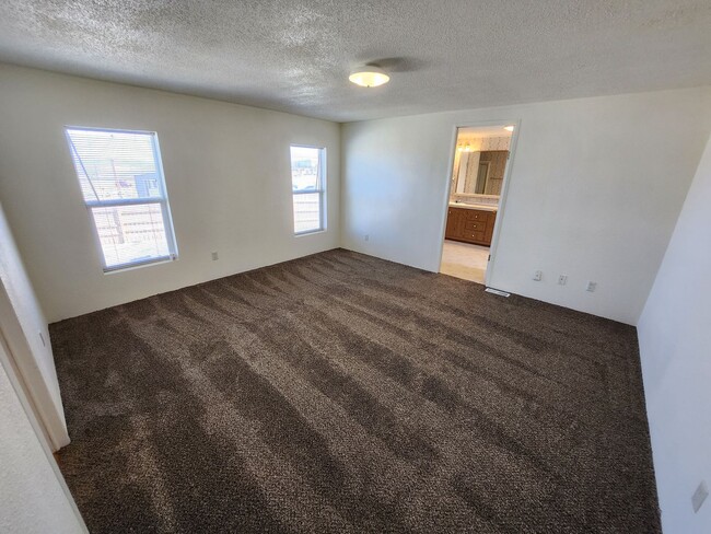 Building Photo - Convenient and Comfortable North Reno Rental