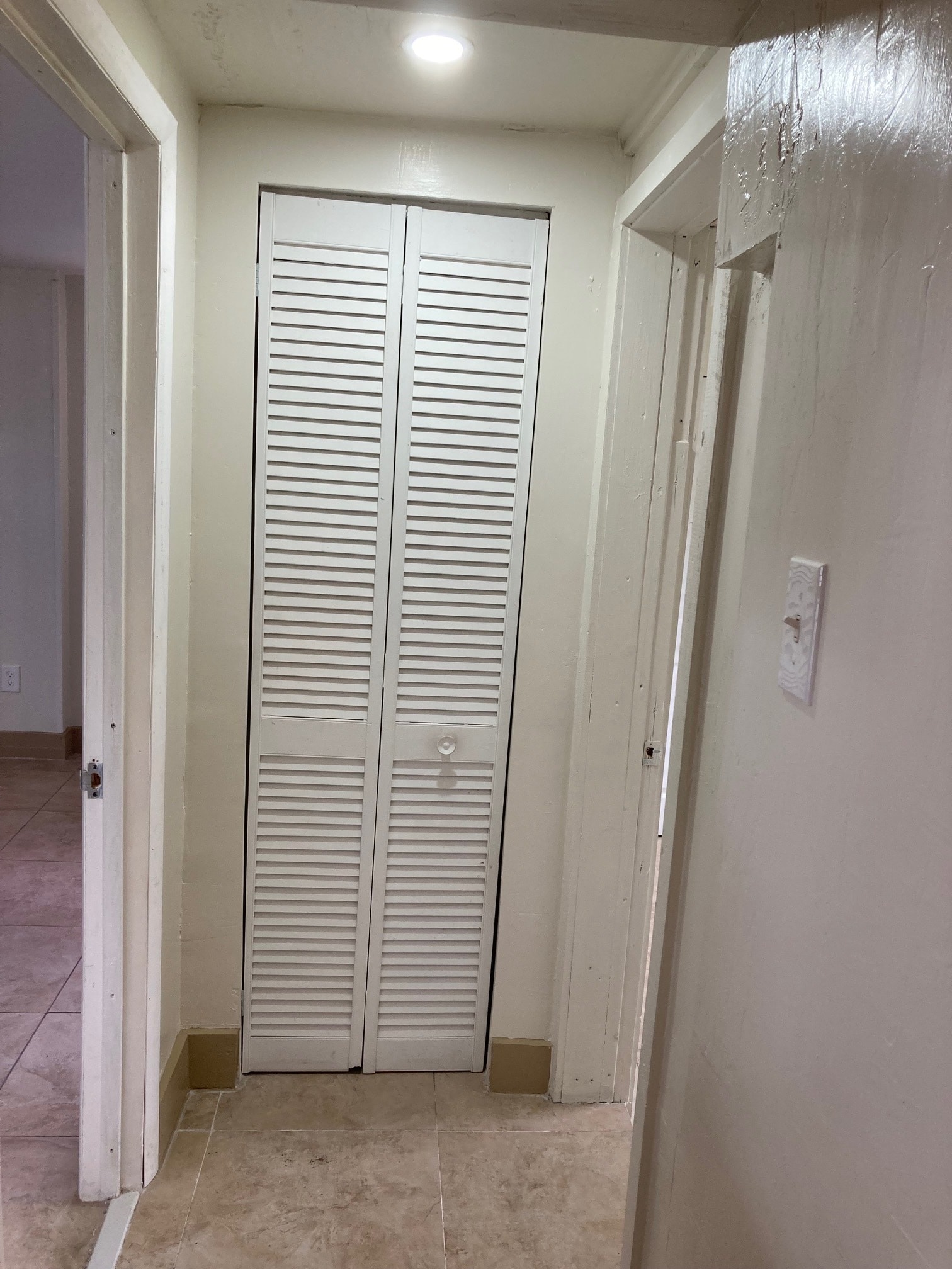 Building Photo - 5710 SW 38th St