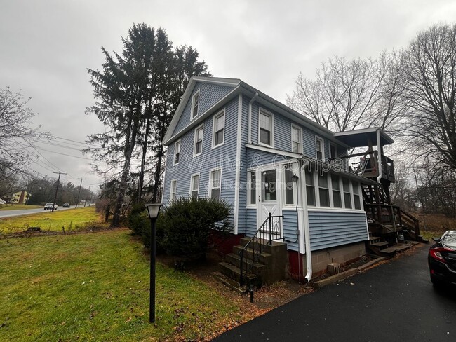 Building Photo - 98 N Grand St