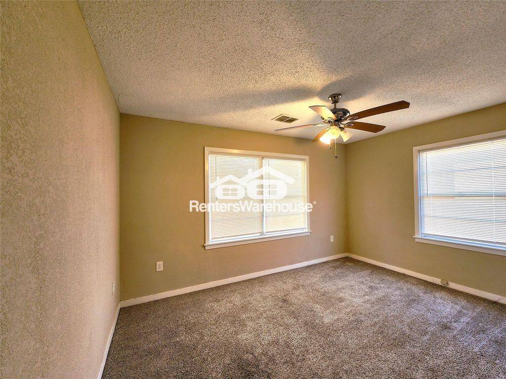 Building Photo - 1013 14th Ave N