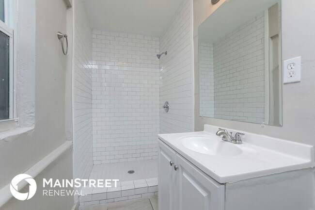 Building Photo - 805 Terry Lynn Dr