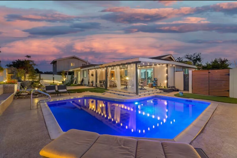 Primary Photo - 6099 Scripps St