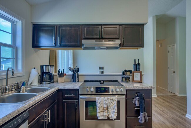 Building Photo - 600 Calabash Dr