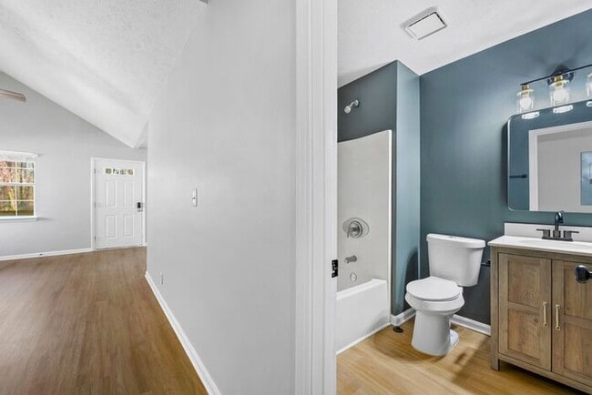 Building Photo - 4660 Bryant Rd