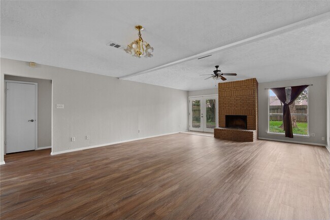 Building Photo - 2819 Sugar Wood Dr