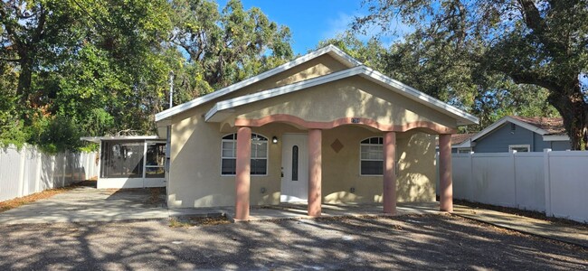 Primary Photo - Spacious 3-Bedroom, 2-Bath Home with Cover...