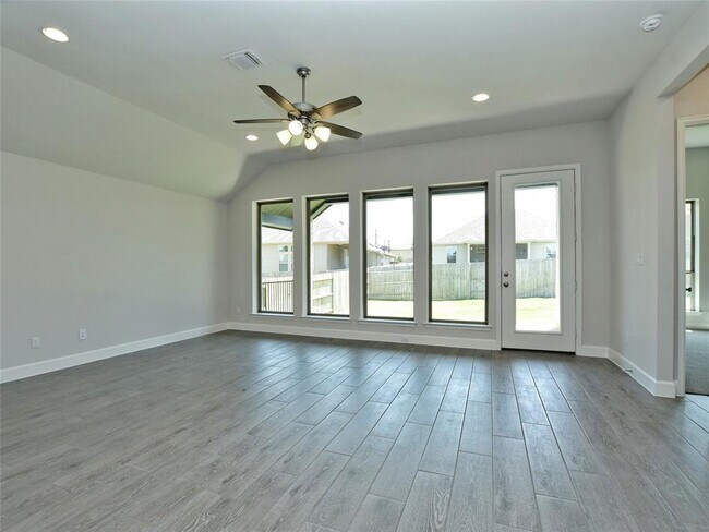 Building Photo - 612 Jefferson Dr