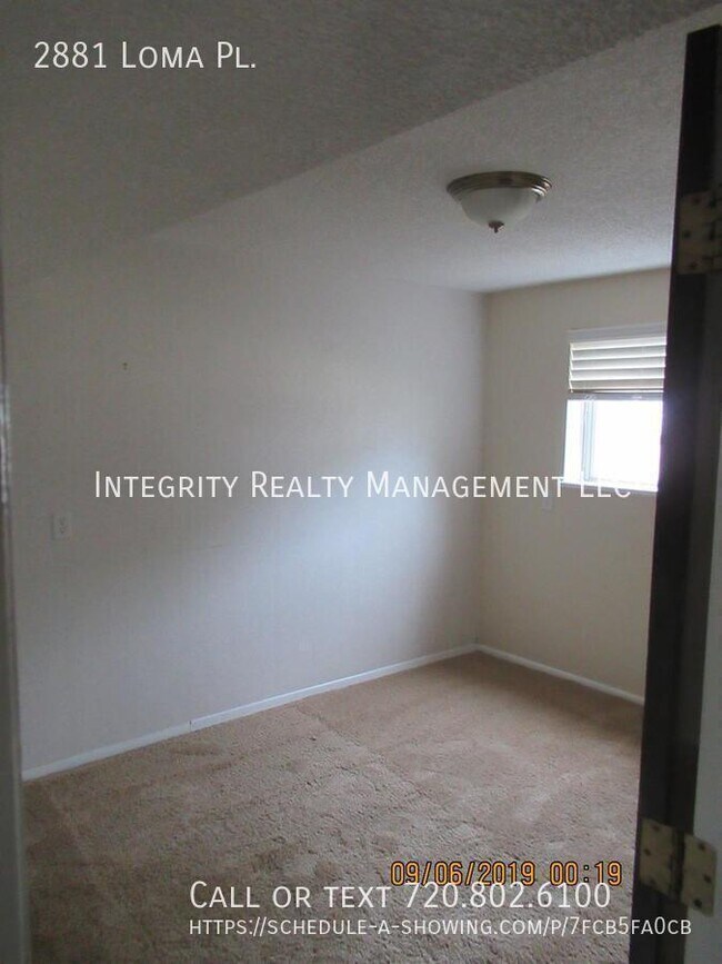 Building Photo - 2881 Loma Pl