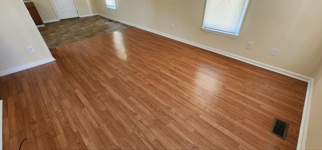 Building Photo - 138 Grange Dr