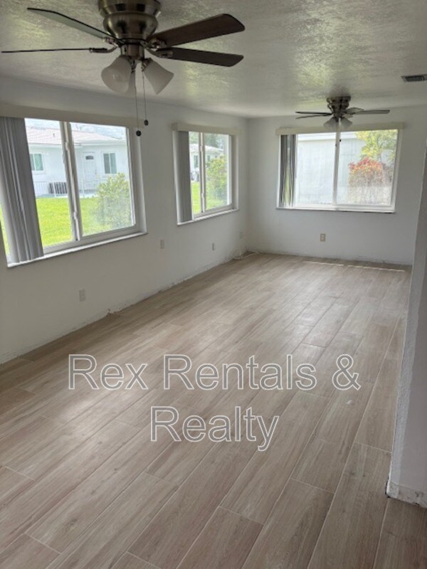 Building Photo - 4420 96th Ave N