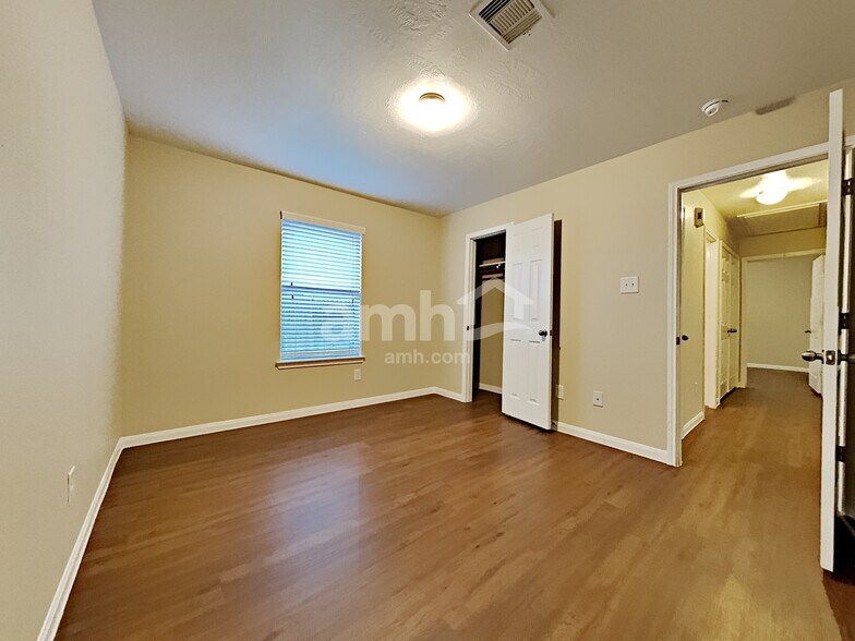 Building Photo - 21535 Micheala Way