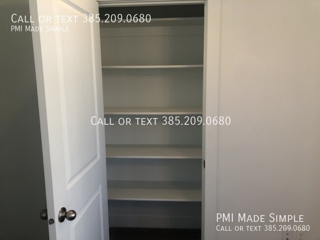 Building Photo - 1634 N Westview Ln