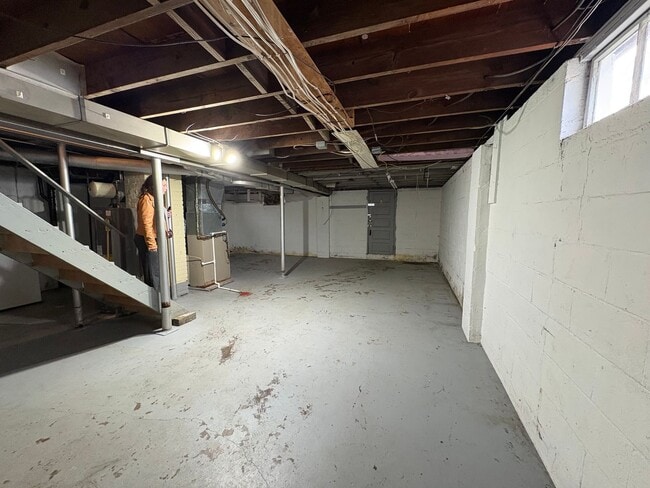 Building Photo - Newly Renovated 2 Bedroom House in Avalon!