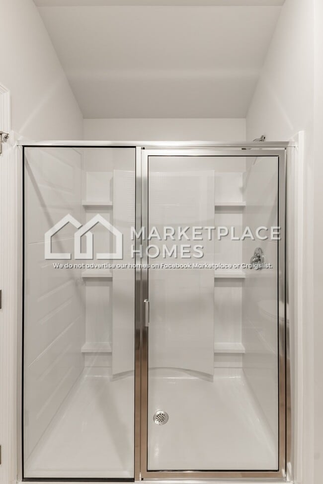 Building Photo - 165 Olde Hearth Rd