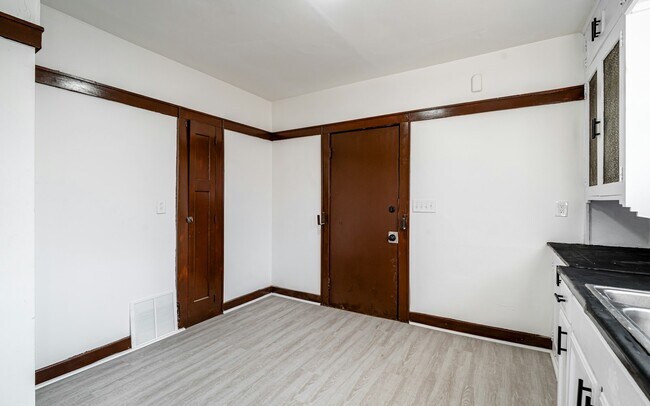 Building Photo - 2548 N 38th St
