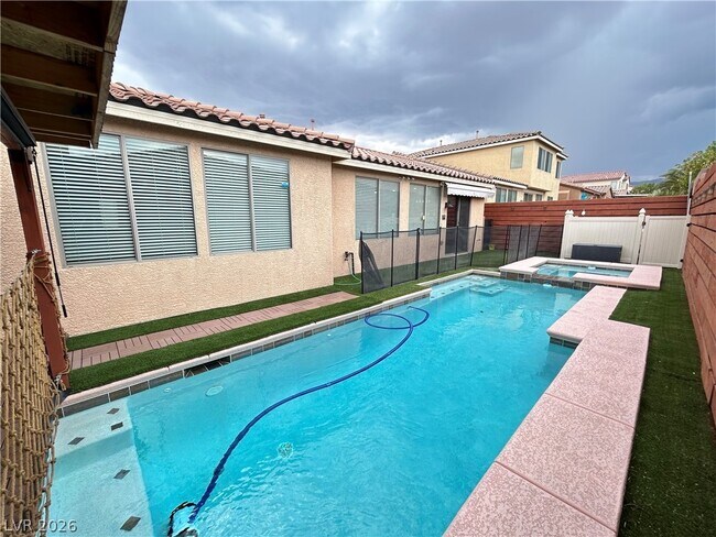 Building Photo - 9224 Longhorn Falls Ct