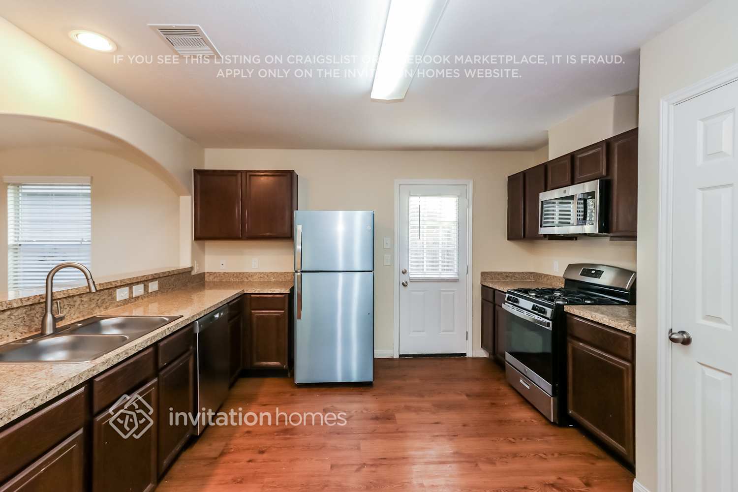 Building Photo - 18802 Dennington Dr