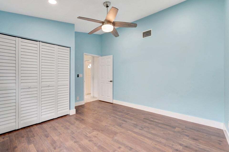 Building Photo - 7810 Villa Nova Dr