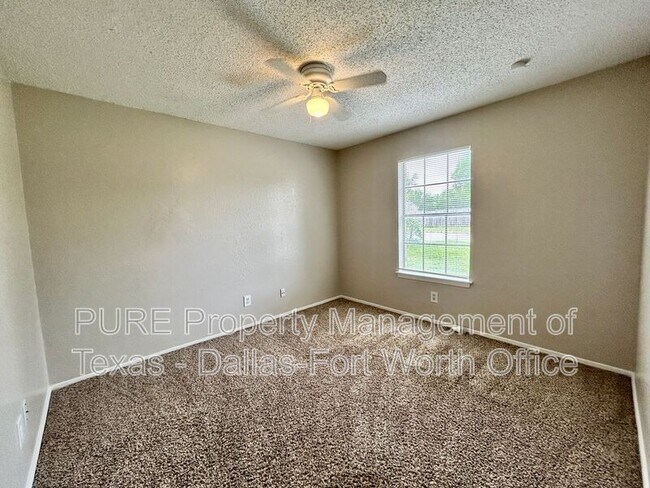 Building Photo - 3505 Biscay Dr