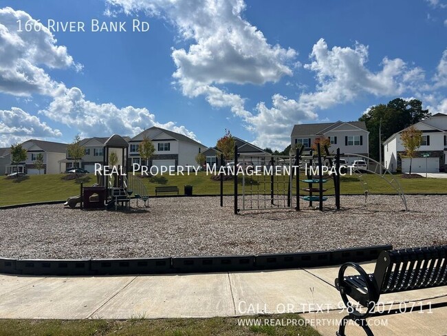 Building Photo - 166 River Bank Rd