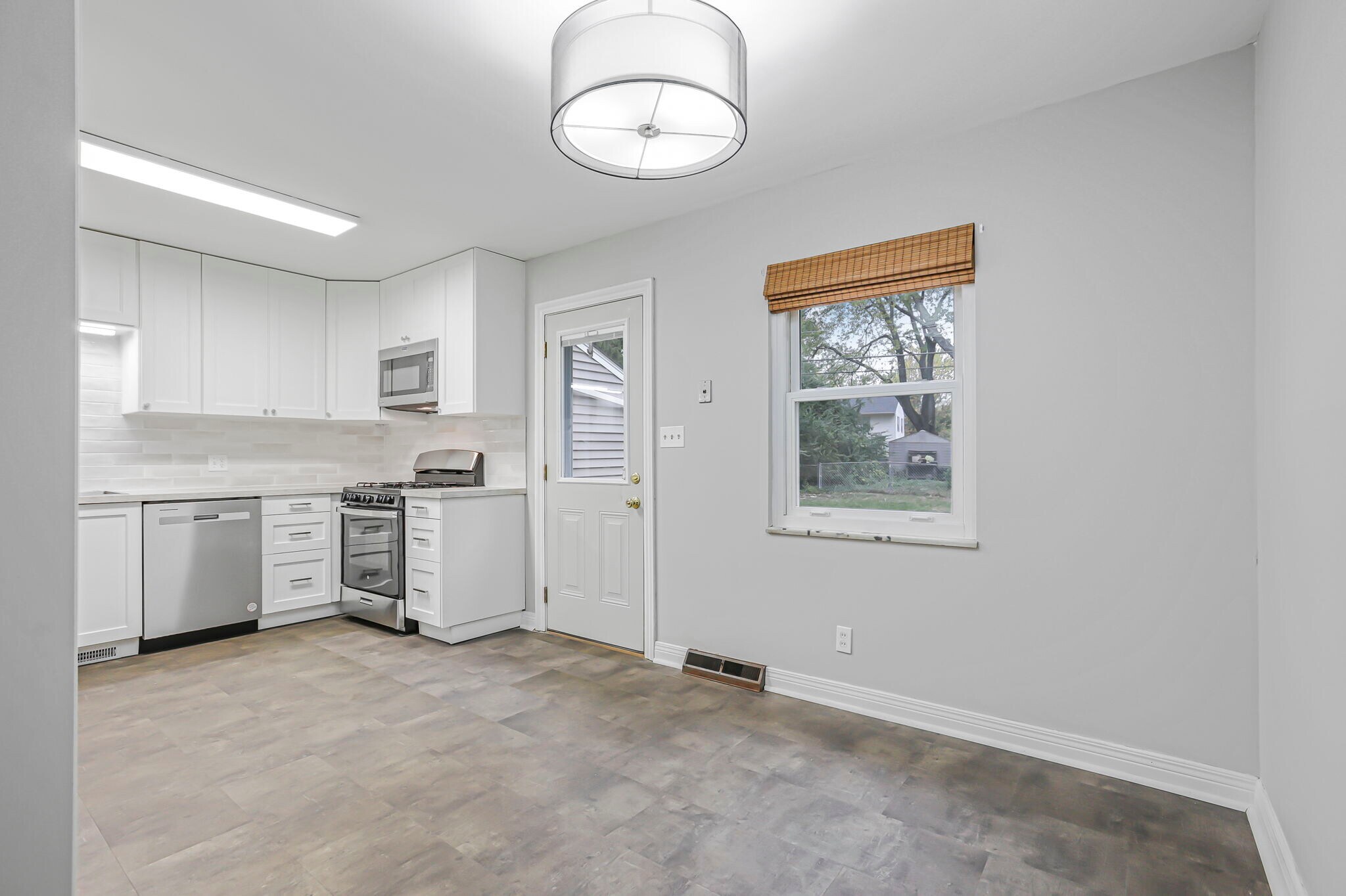 Building Photo - 1062 Oberlin Dr