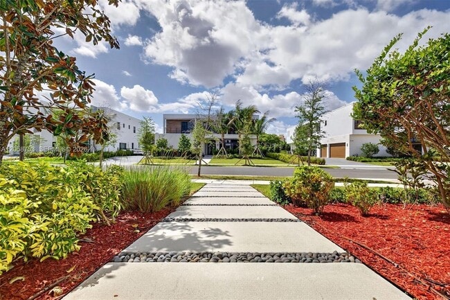 Building Photo - 16709 Botaniko Dr N