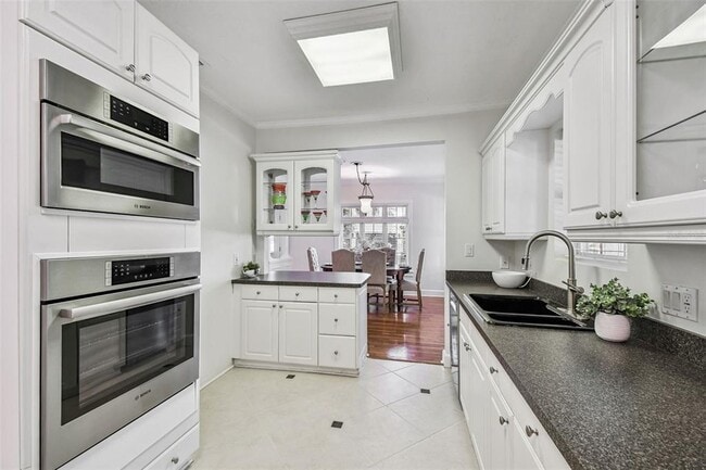 Building Photo - 2908 W San Isidro St